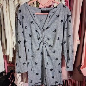 Hot Tempered Grey Skull Henley Button Down Vintage 2000s Long Sleeve Top Sz XS